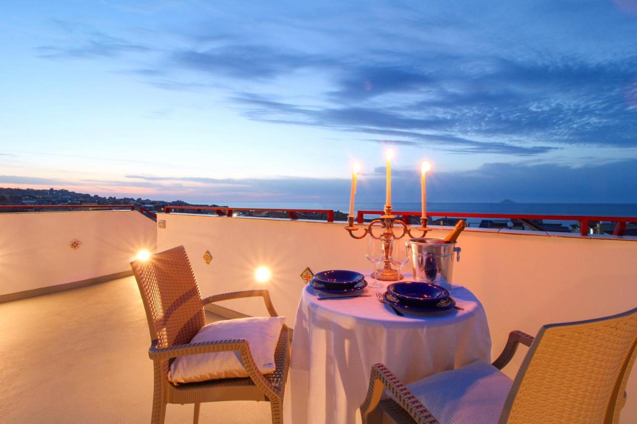 Duca D'Aosta Terrace, Skypool & Sauna แอคเควโดลชิ ภายนอก รูปภาพ